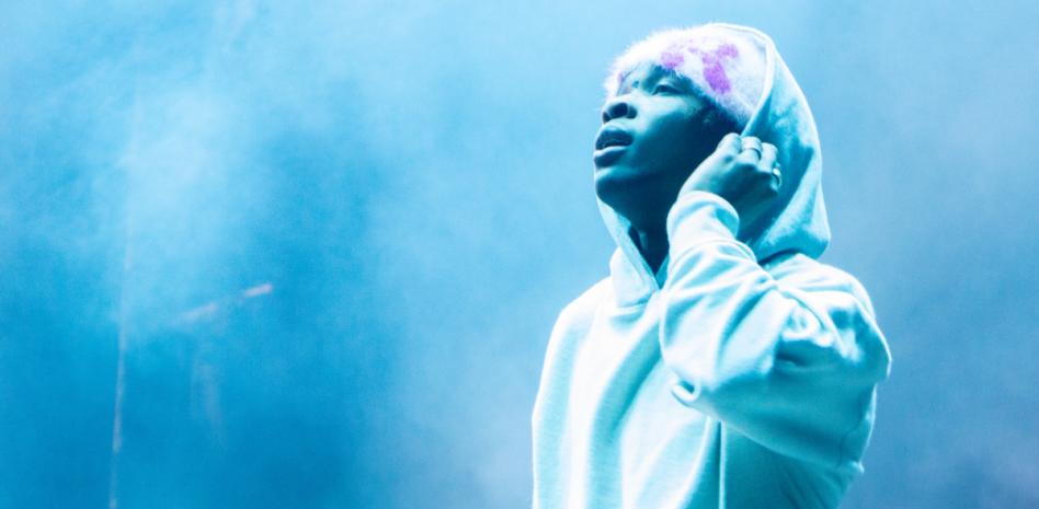 D4VD hace vibrar con una presentación desde el corazón