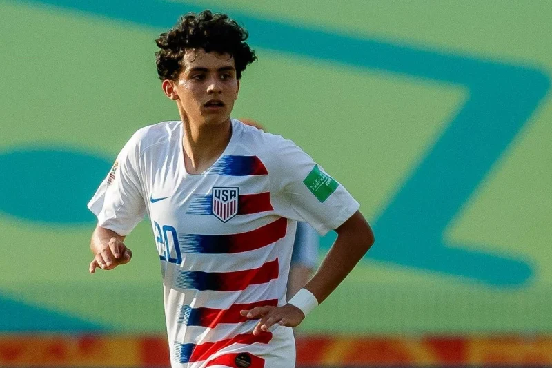 México Entra en Acción: El Dúo de Estrellas que Lleva la Esperanza Nacional al Fútbol Mundial